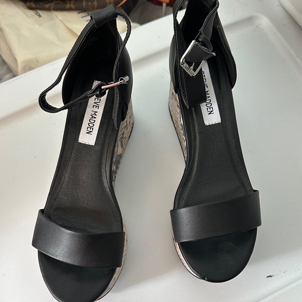 Steve Madden Black Wedge Sandals